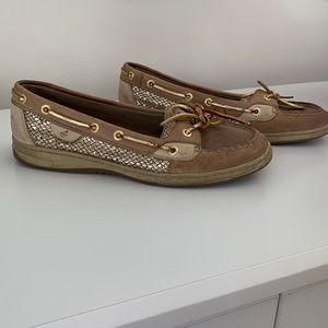 Woman’s Sperrys Boat Shoe